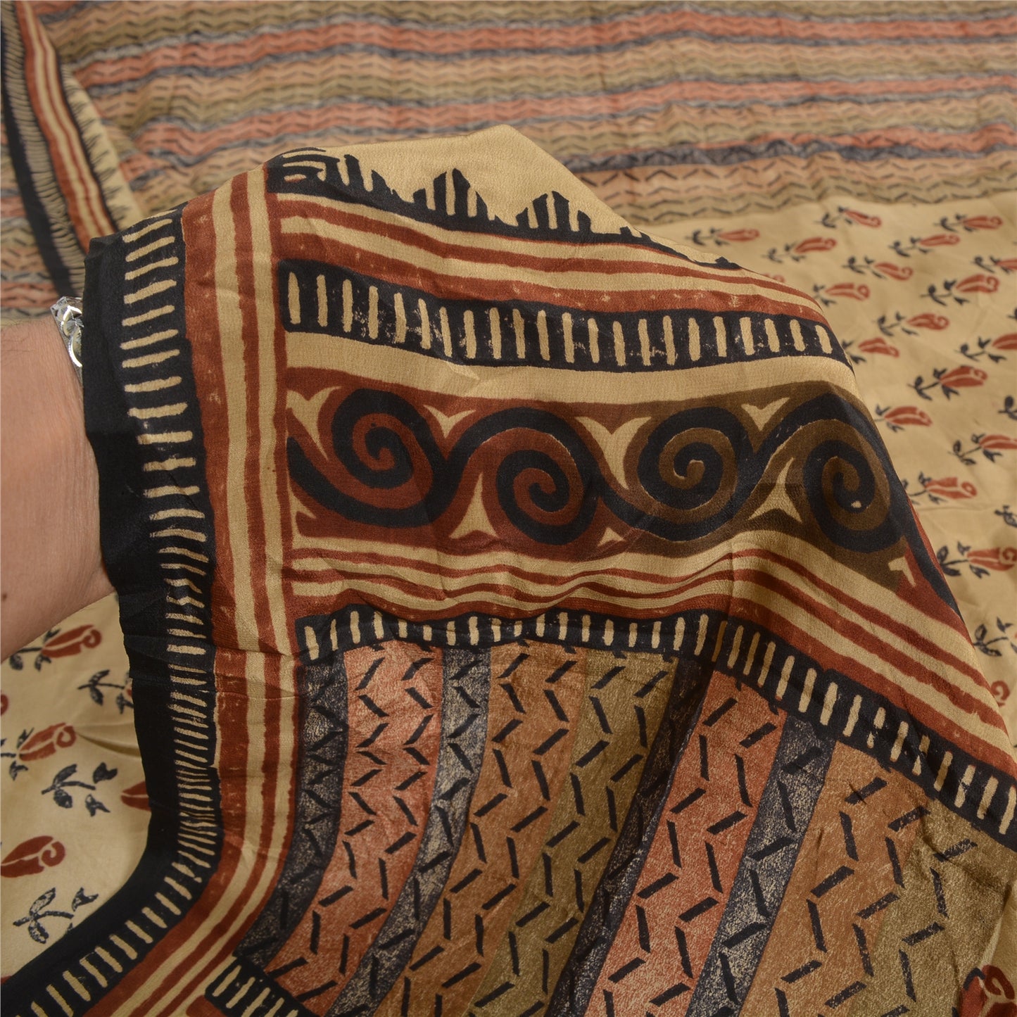 Санскритские винтажные сари из бледно-кремового чистого крепированного шелка с принтом для сари из экологически чистой ткани