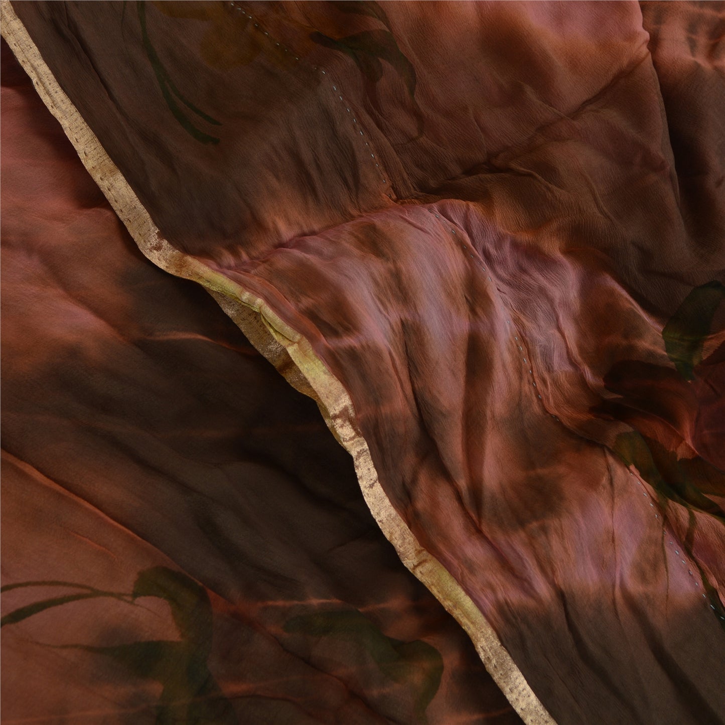 Сари в винтажном стиле на санскрите с рисунком в технике тай-дай из коричневого смесового жоржета с принтом для сари из экологически чистой ткани