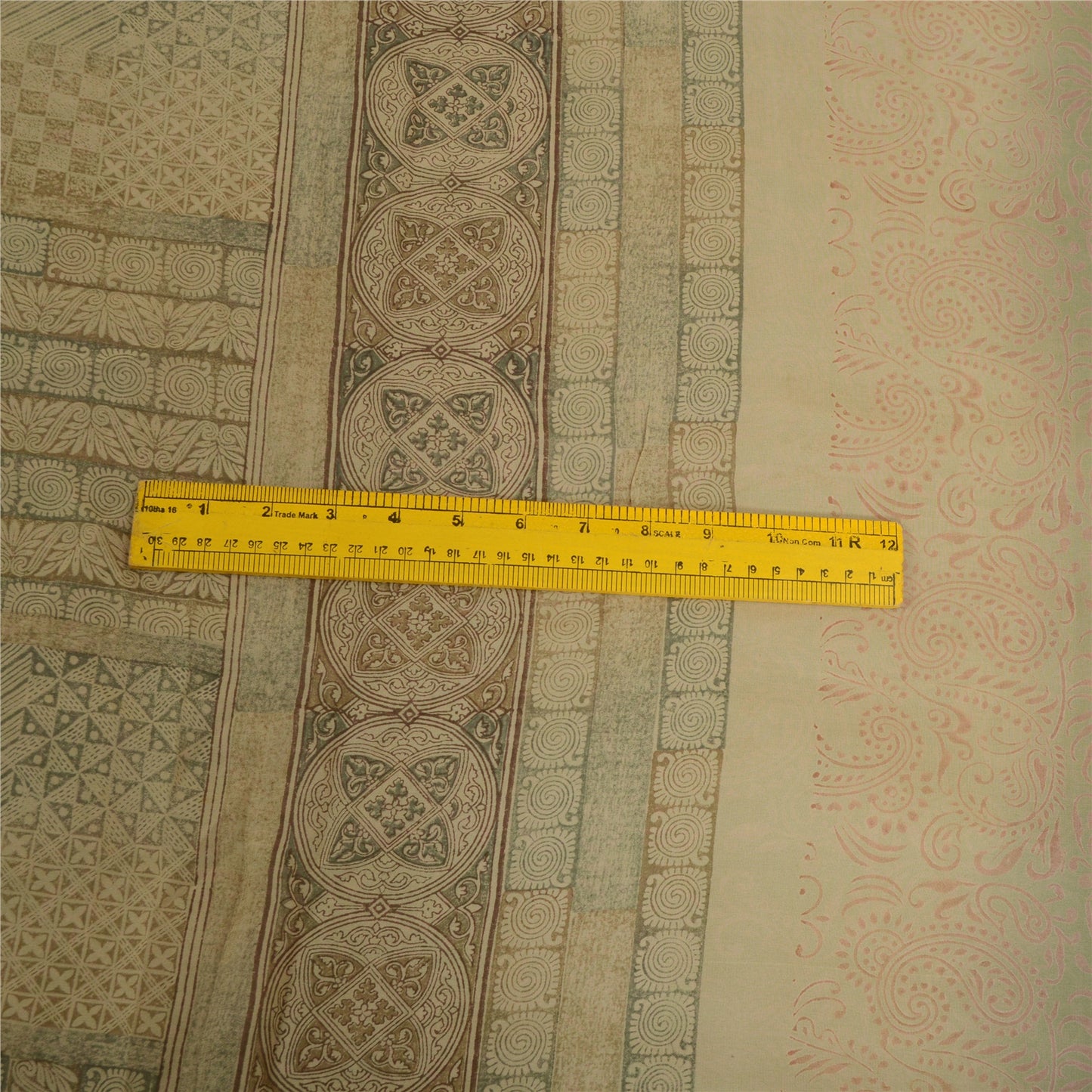 Sanskriti Vintage Sari 100% Pure Georgette Ivory/Grey Printed 5 Yd Saree Craft Fabric Home Decor, Women Floral Outfit, Silk Scrap