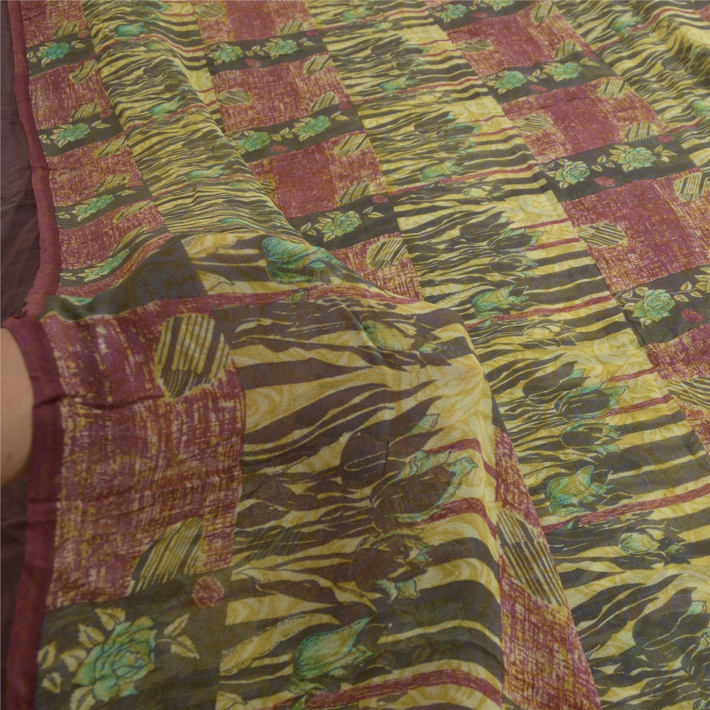 Sanskriti Vintage Sarees Green/Red Blend Georgette Printed Sari Craft Sustainable Fabric