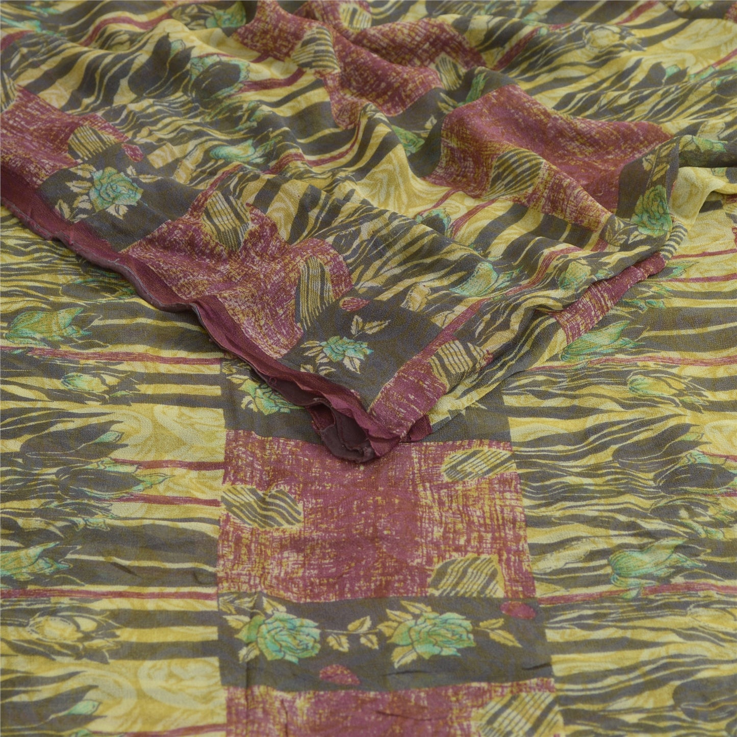 Sanskriti Vintage Sarees Green/Red Blend Georgette Printed Sari Craft Sustainable Fabric