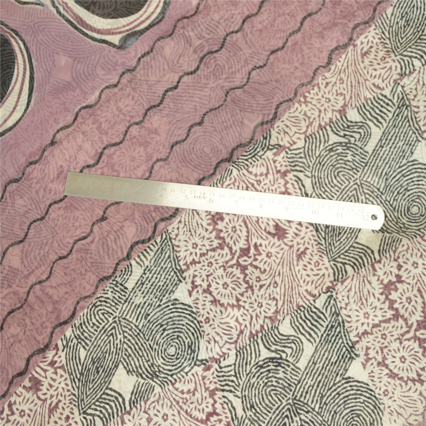 Sanskriti Vintage Sarees Mauve/Black Printed Pure Georgette Silk Sari 6yd Sustainable Fabric