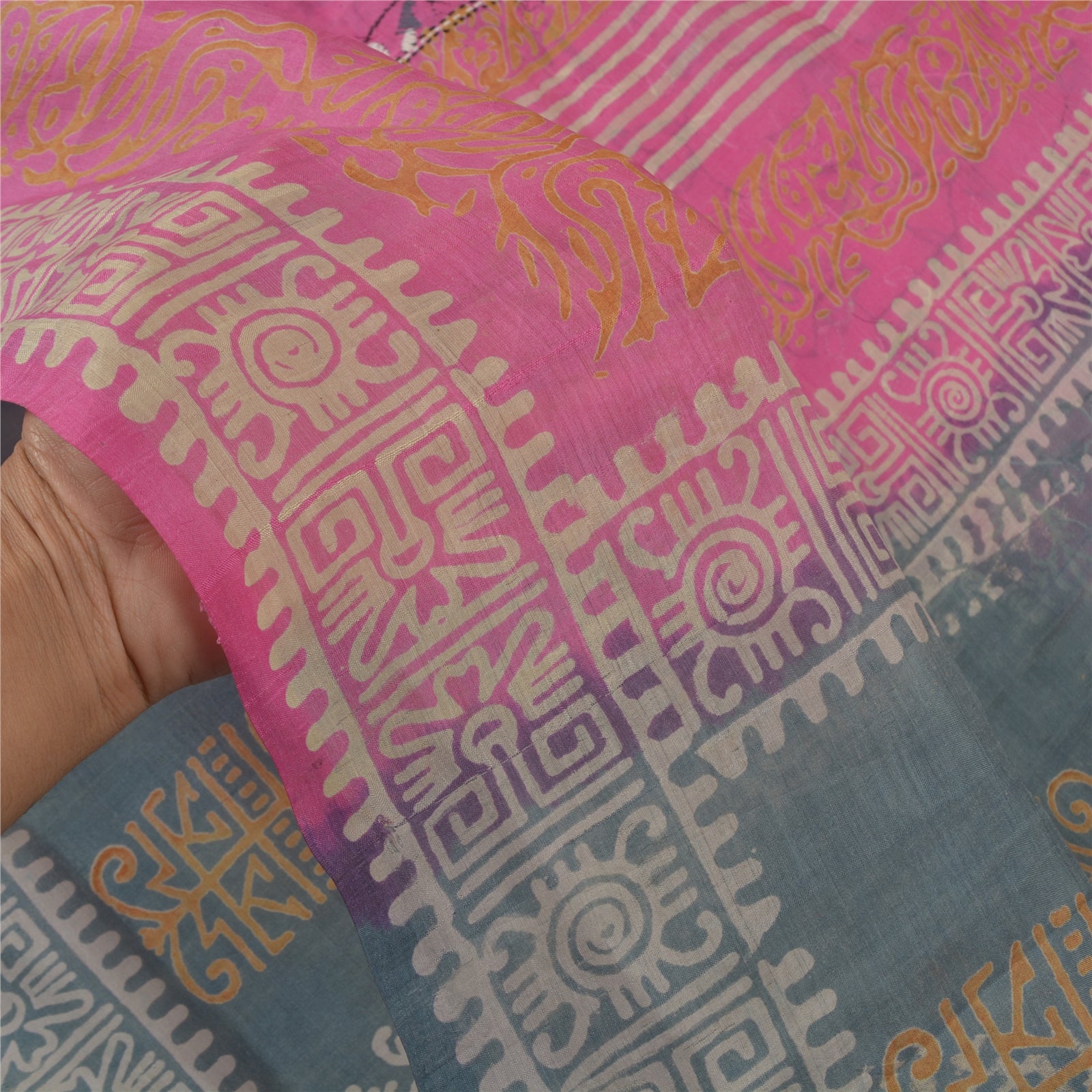 Sanskriti Vintage Sari 100% Pure Silk Grey & Pink Saree Printed Floral 5yd Craft Fabric Pre-owned Indian Saree Fabric Upcycled Remnant