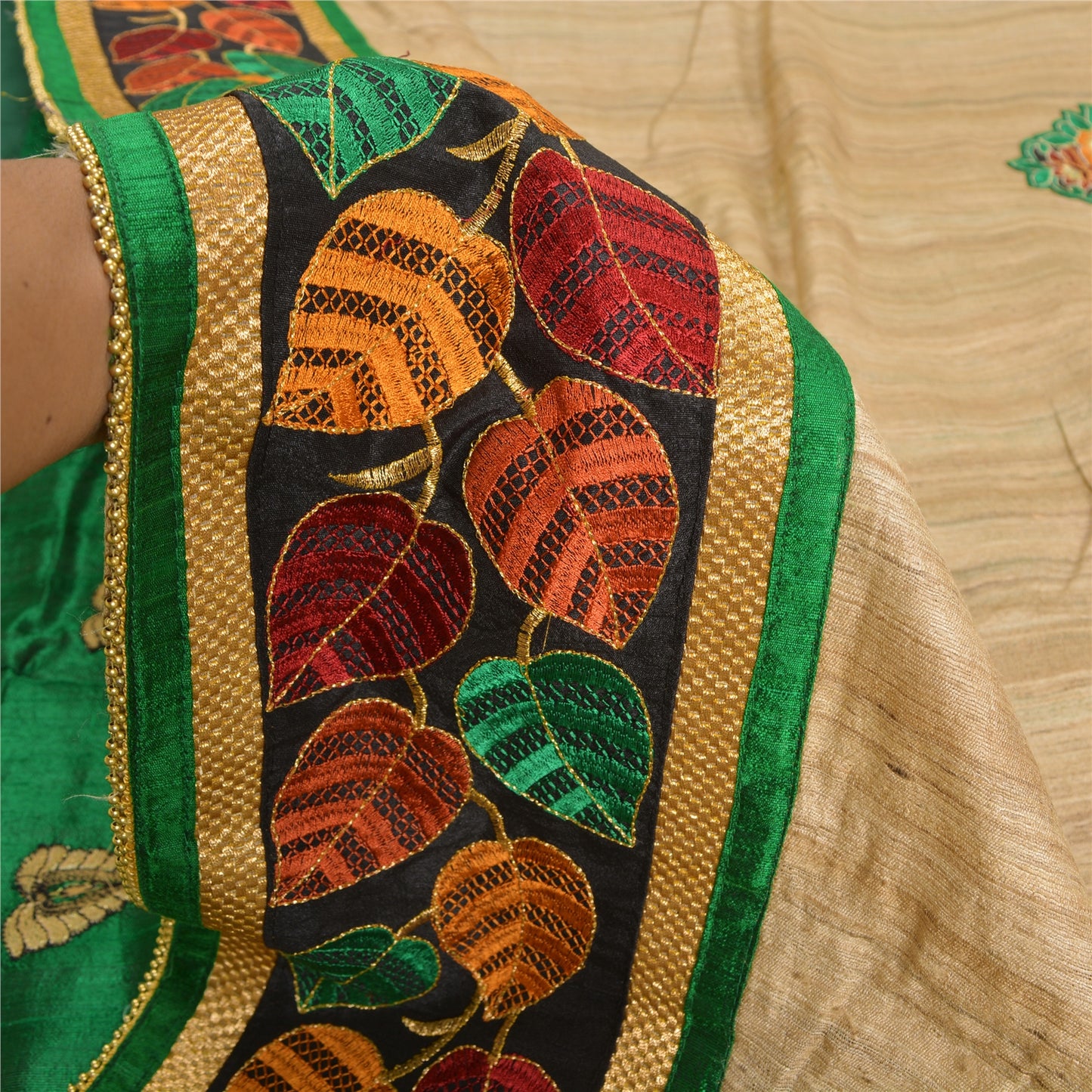 Sanskriti Vintage Elfenbens Sarees Ren Håndvævet Silke Broderet Sari Håndværk Bæredygtigt Stoff