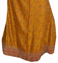Load image into Gallery viewer, Vintage Indian Bollywood Women Long Skirt Hand Woven Brocade M Size Lehenga
