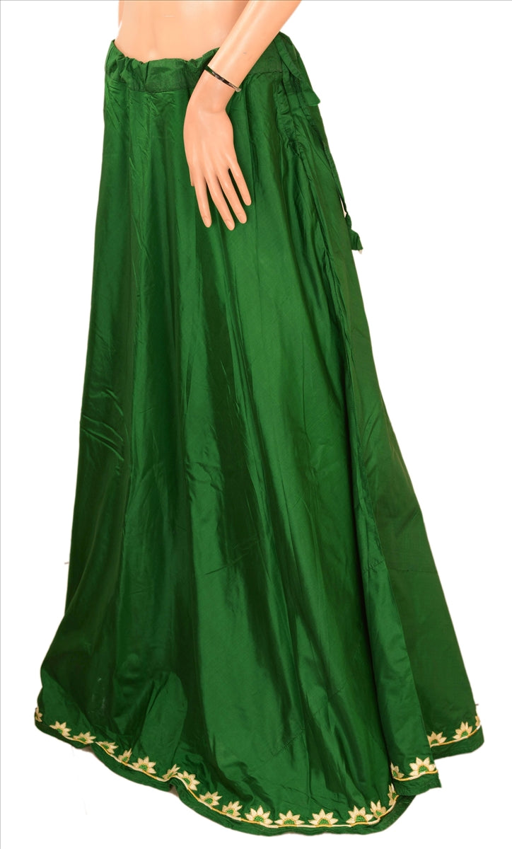 Sanskriti Vintage Indian Bollywood Women Long Skirt Embroidered Green XL Size Lehenga