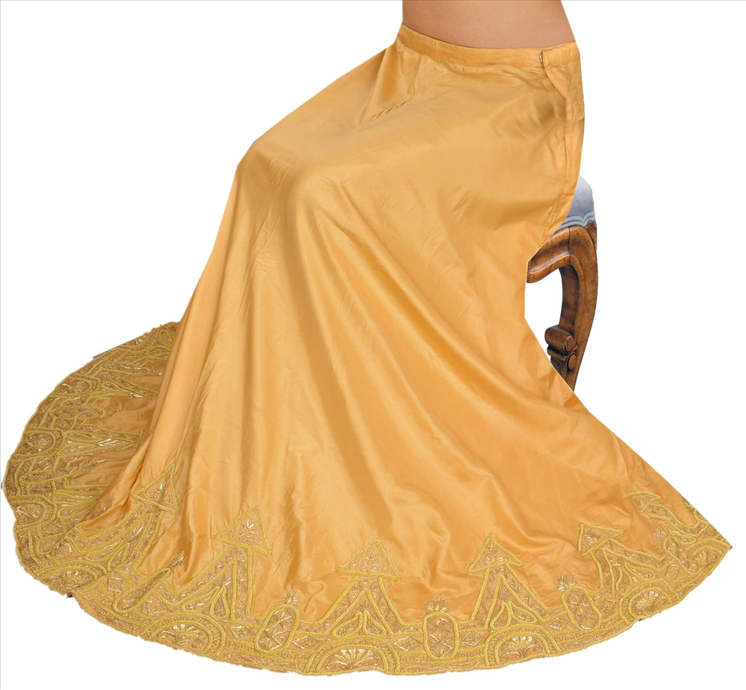 Vintage Indian Bollywood Women Long Skirt Hand Embroidered M Size Zari Lehenga